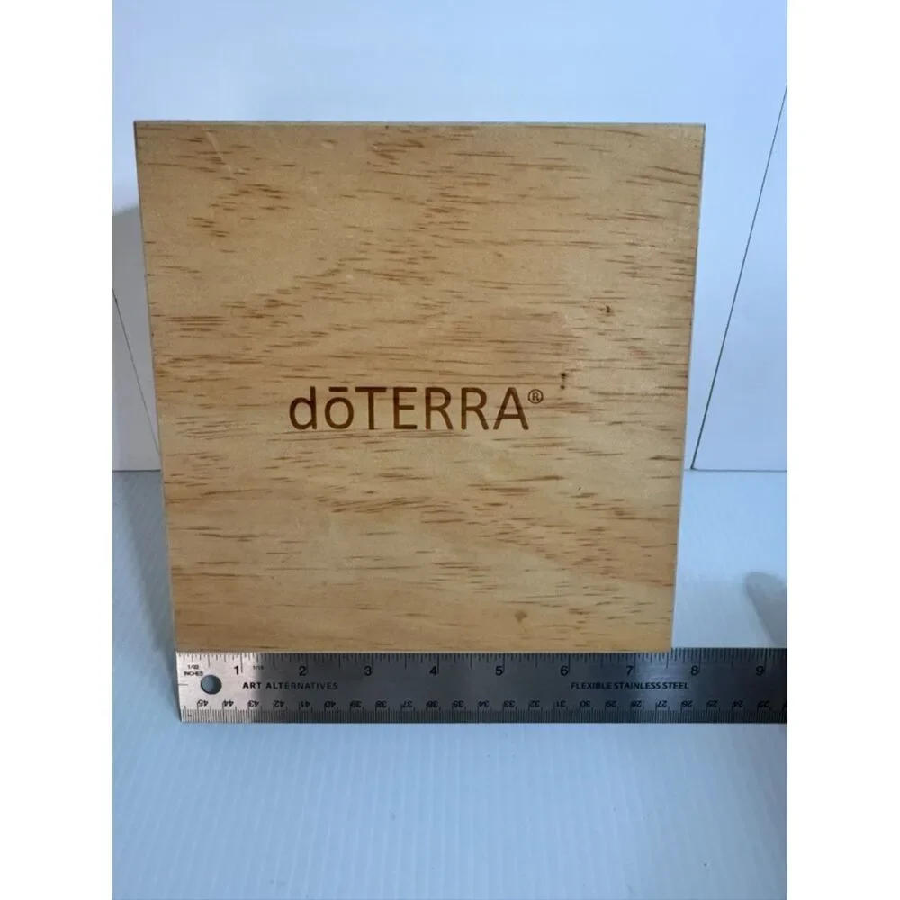 EUC Essential Oils Pocket Reference Guide & dōTERRA Wooden Storage Box Bundle